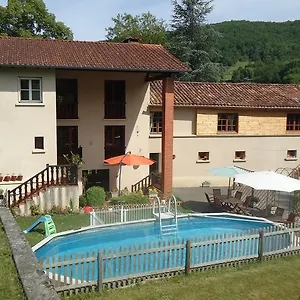 La Maison Famille Bed & Breakfast