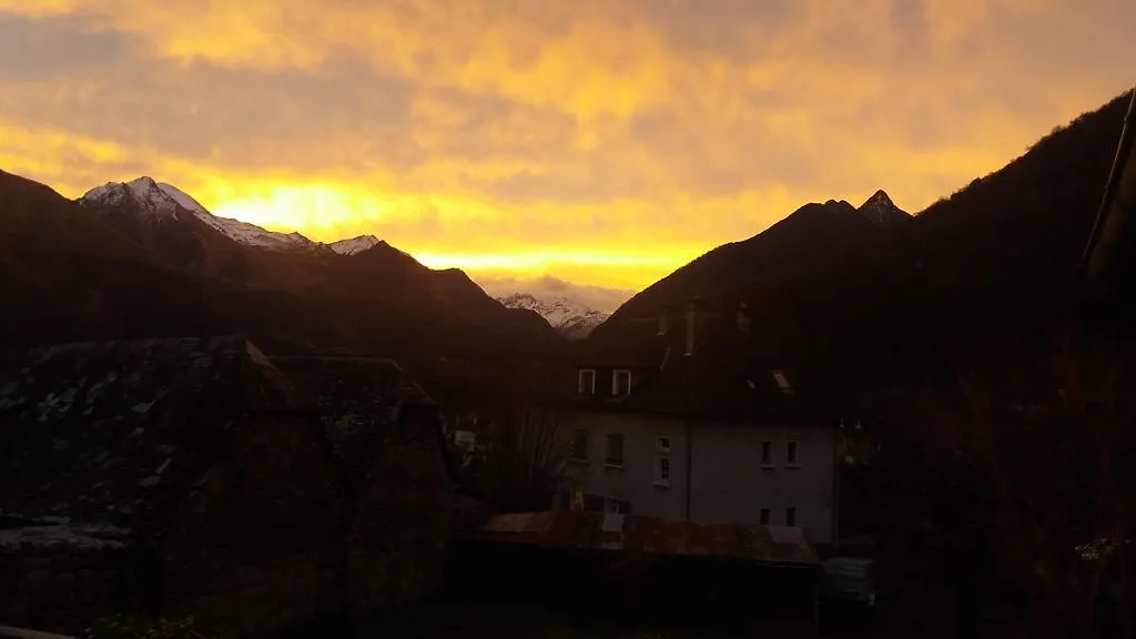 Les Rochers Saint-Savin  3*, Saint-Savin (Hautes-Pyrenees)