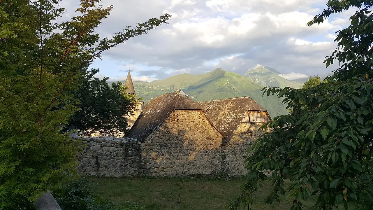 Les Rochers Saint-Savin
